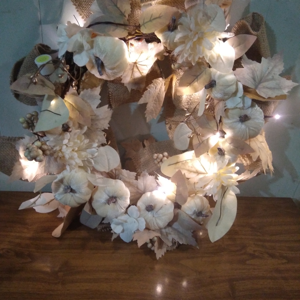 Fall wreath - Picture 3 of 3